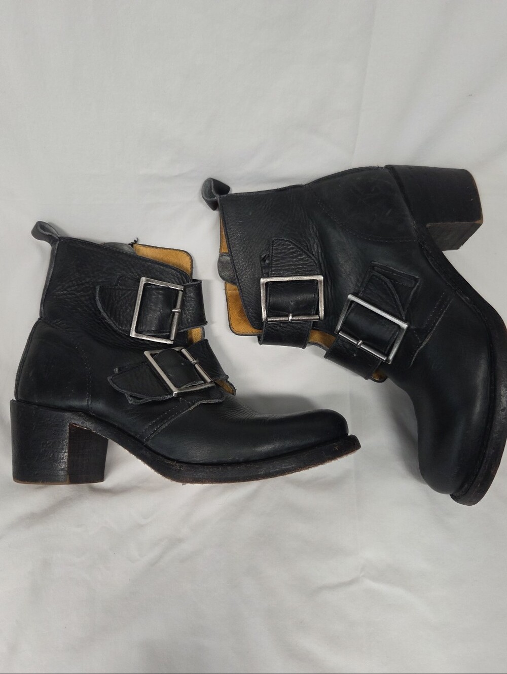 Frye Sabrina Double Buckle Ankle Biker Boots 8 - Picture 3 of 14